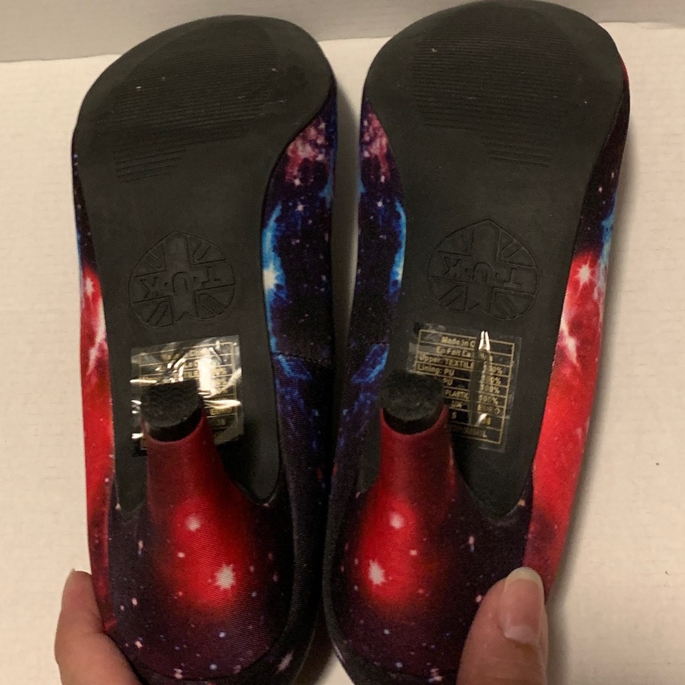 Galaxy Heels - Picture 4 of 4